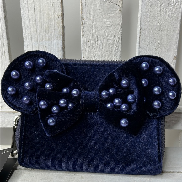 Loungefly Disney Minnie Mouse Velvet Pearl Ears Zip Wallet - Picture 2 of 7